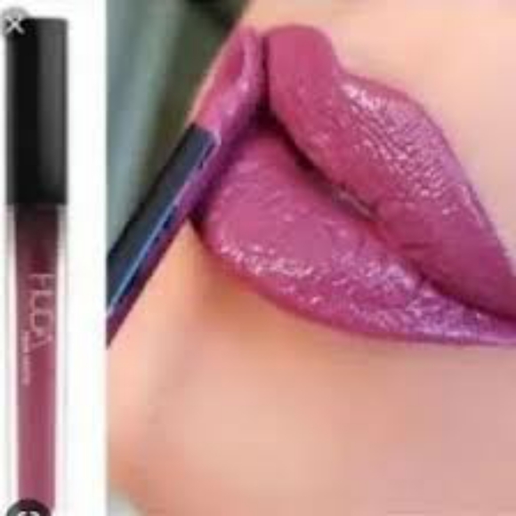 🖤🌟🧚♀️CATWALK KILLA Huda Beauty DISCONTINUED Cream Lipstick NWT - Picture 2 of 7